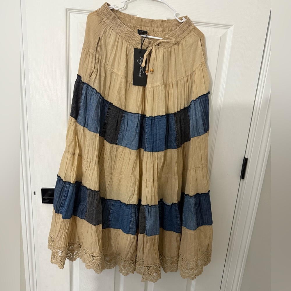 Young Threads Tierd Denim Fusion Boho Maxi Skirt With Lace Details Size L NWT